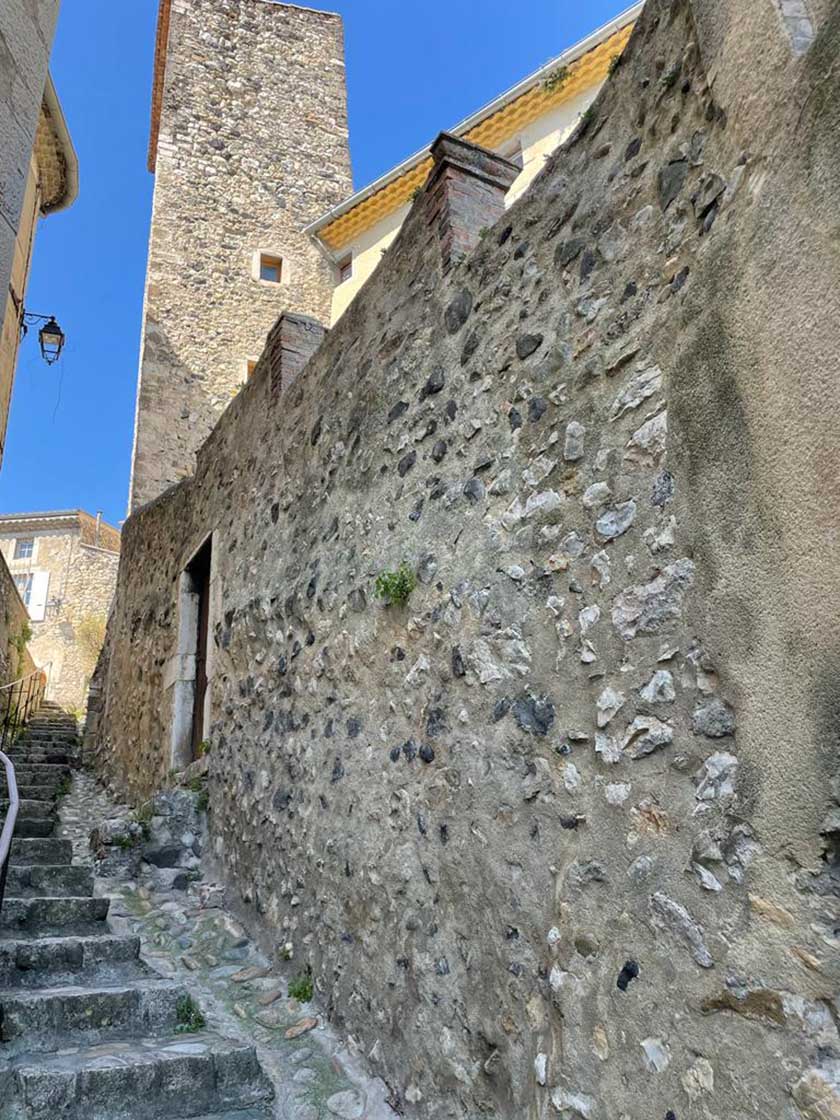 La Tour des Remparts Gîte & Chambres d'hôtes en Ardèche à Rochemaure La Tour des Remparts Gîte & Chambres d'hôtes en Ardèche à Rochemaure
